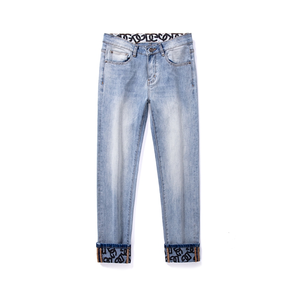 ブランドジーンズ着用イメージ